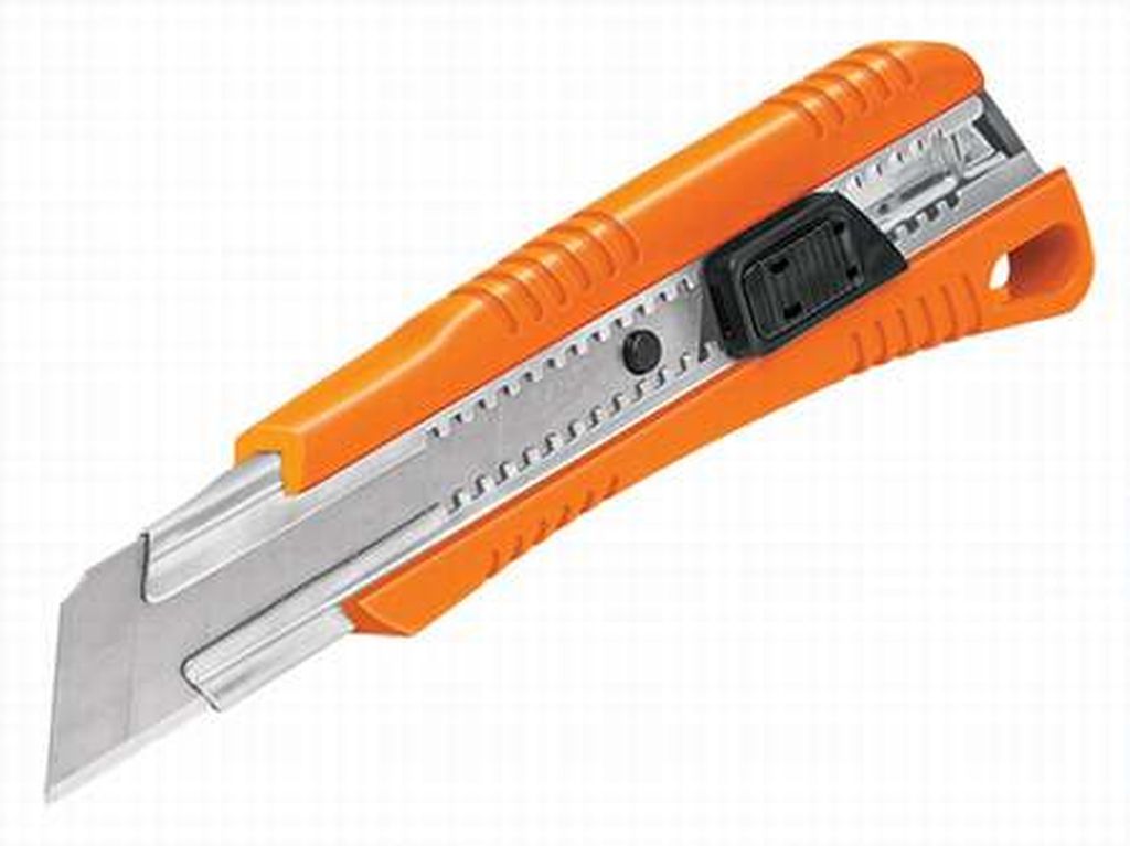 Cutter 25 mm reforzado de plástico con alma metálica, Truper CUT-7 ...